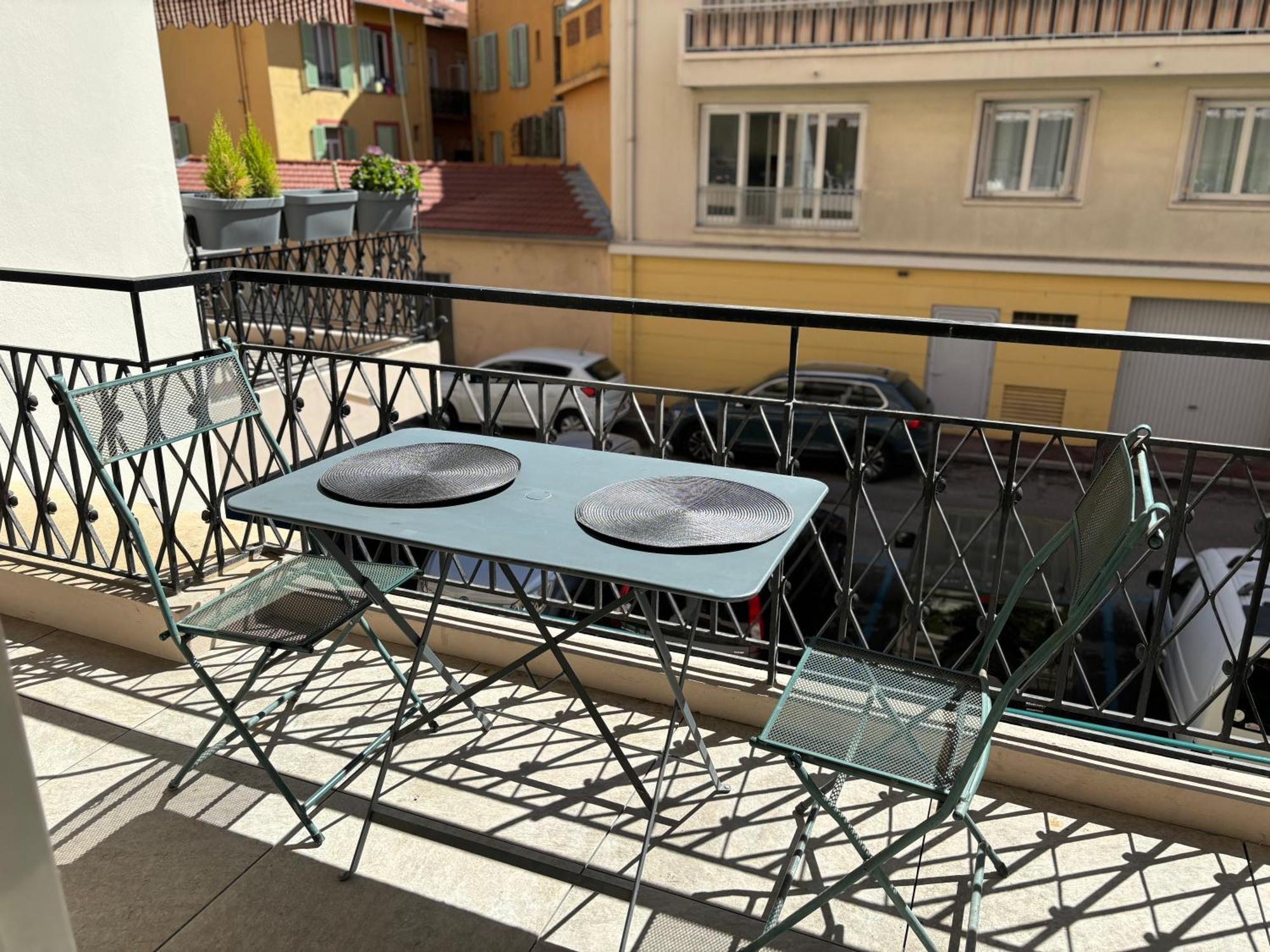 Studio 2 Etoiles A Menton Pour 4 Personnes エクステリア 写真